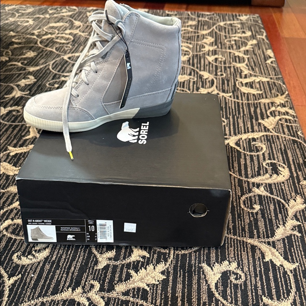 Sorel Light Gray High-Top Sneakers